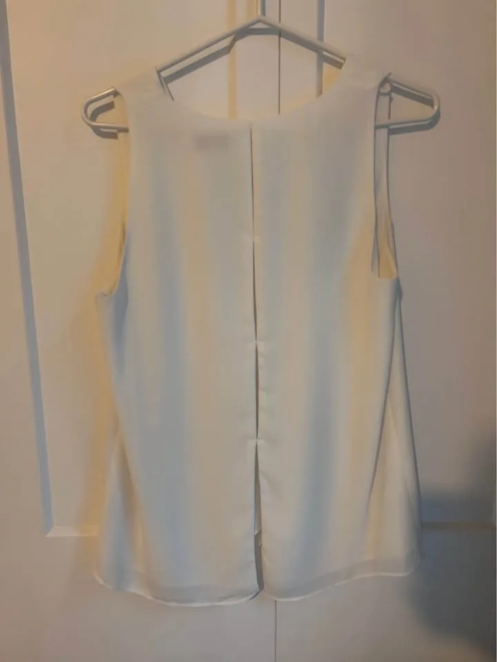 White silk BABATON flowy, sleeveless blouse image indicator(2)