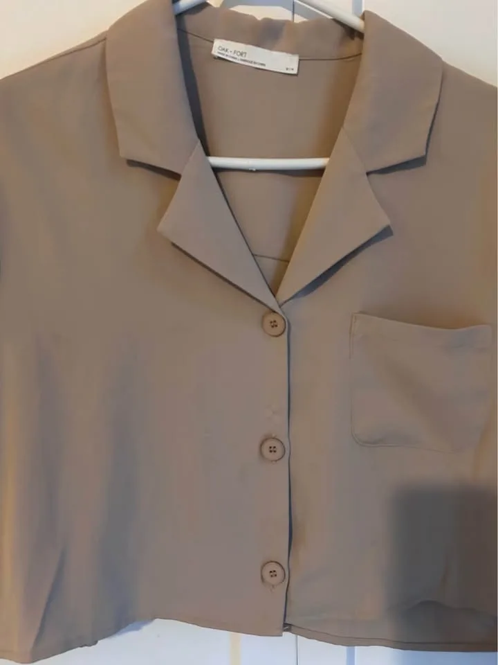 Oak and Fort cropped blouse image indicator(2)