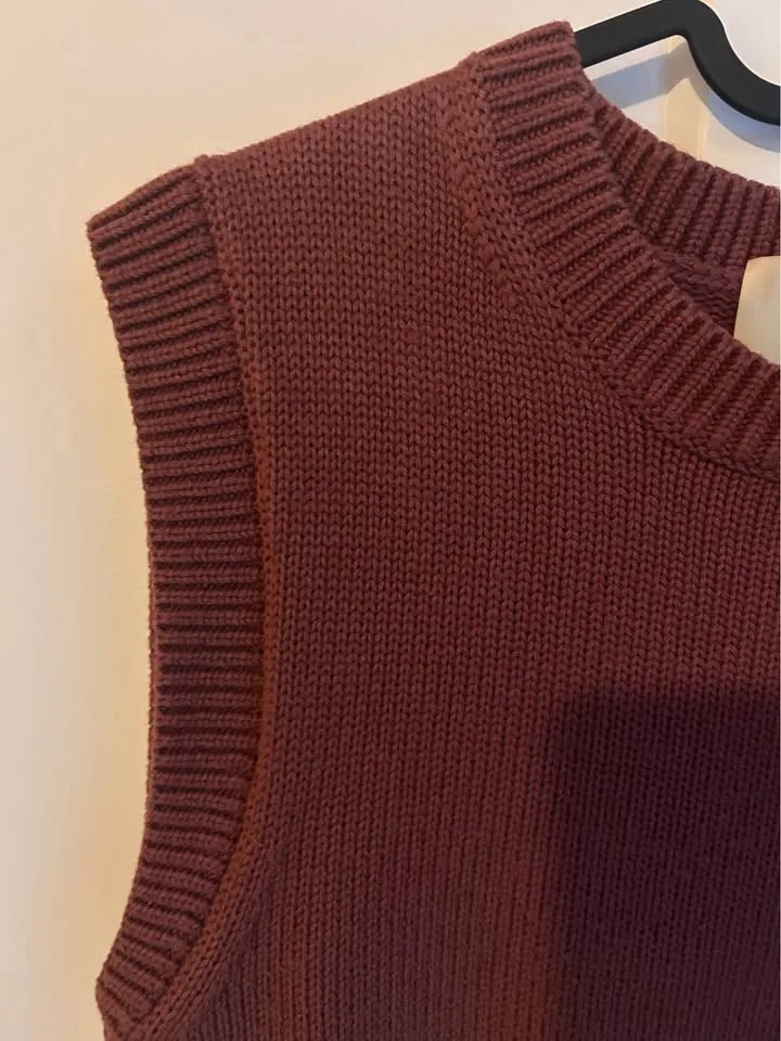 Wilfred Brown Sleeveless Cropped Sweater vest image indicator(2)