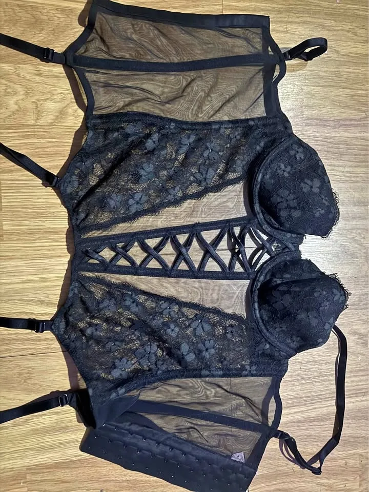 BRAND NEW with tags Victoria secret corset