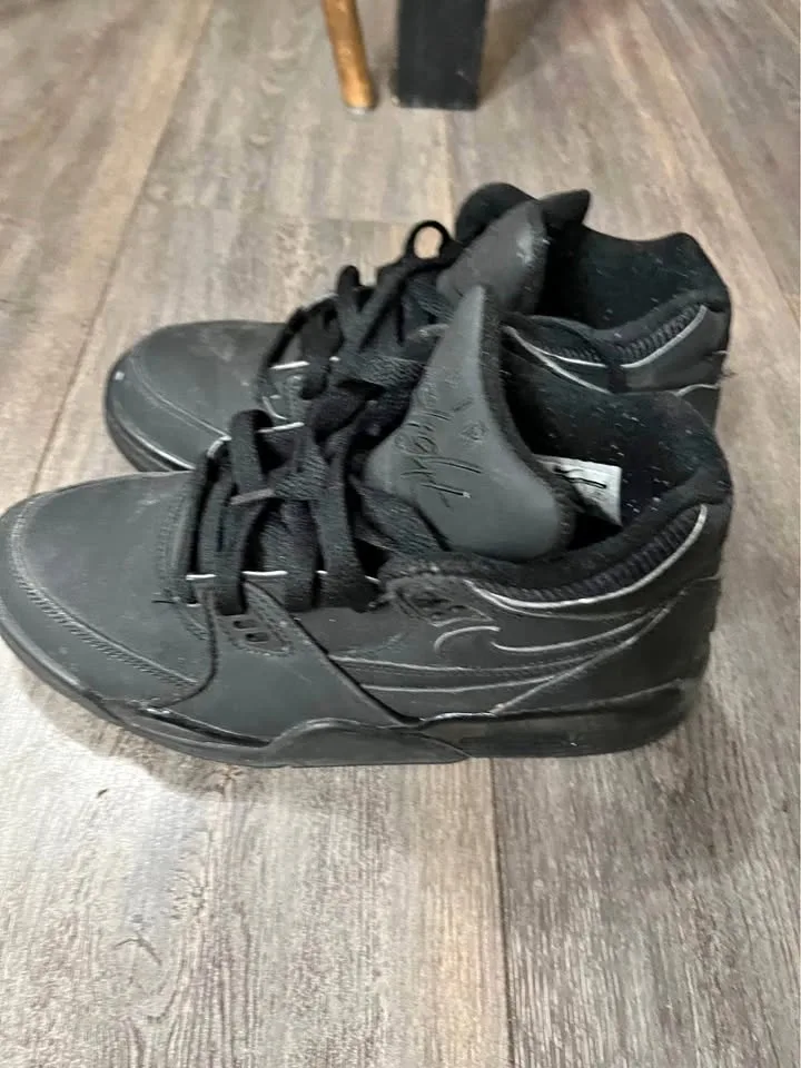 Nike Flights- Size 6Y