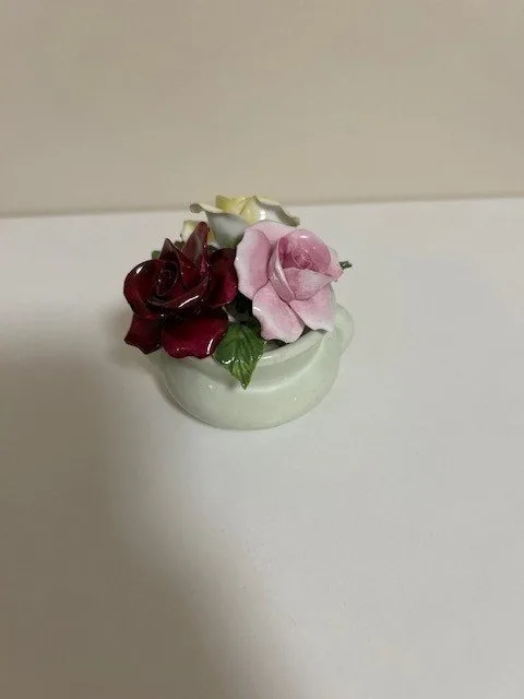 Mini Floral Arrangement – Radnor Bone China Handmade Porcelain R image indicator(4)