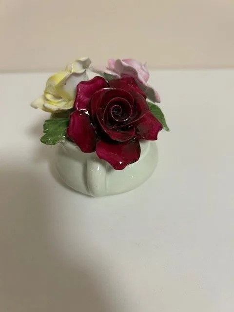 Mini Floral Arrangement – Radnor Bone China Handmade Porcelain R image indicator(6)