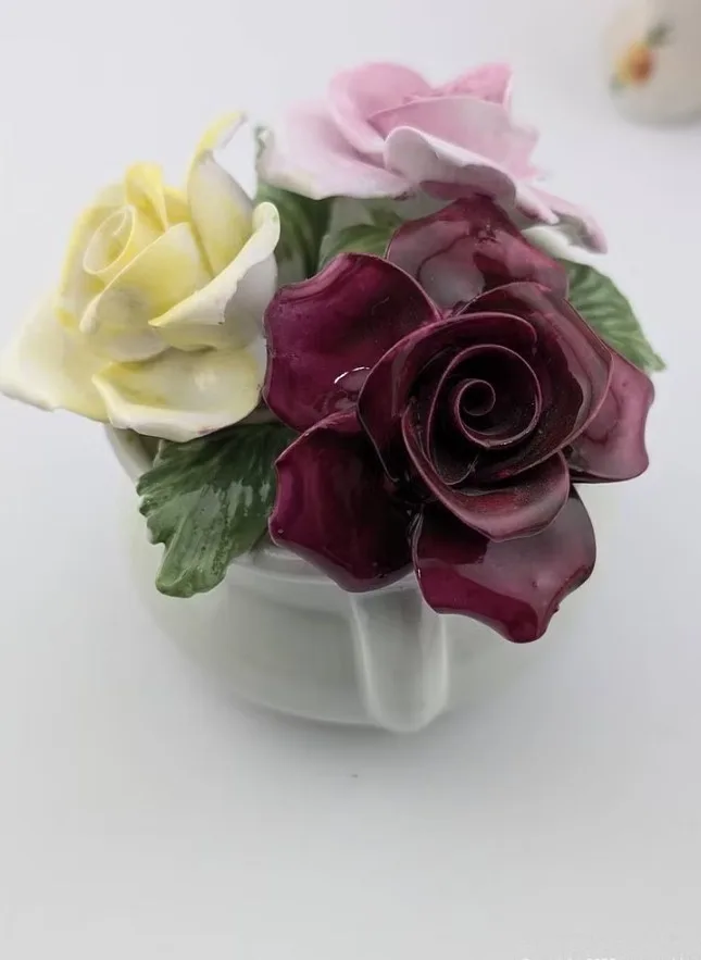 Mini Floral Arrangement – Radnor Bone China Handmade Porcelain R image indicator(7)