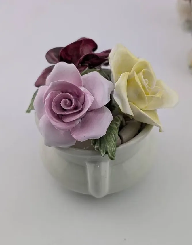 Mini Floral Arrangement – Radnor Bone China Handmade Porcelain R image indicator(8)