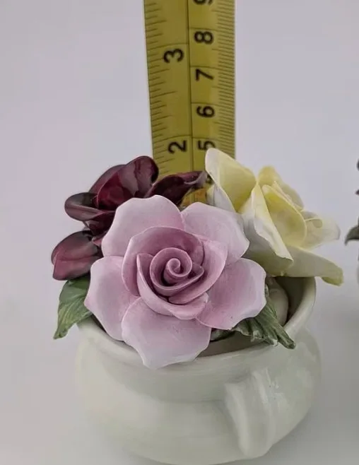 Mini Floral Arrangement – Radnor Bone China Handmade Porcelain R image indicator(10)