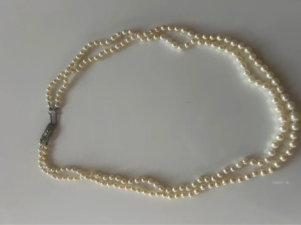 Treated Pearl Necklace with Sterling Silver Clasp image indicator(6)