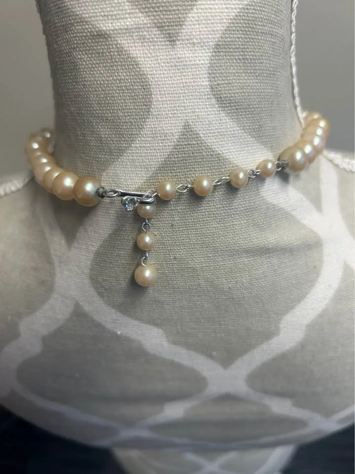 Faux Pearl Short Necklace image indicator(5)