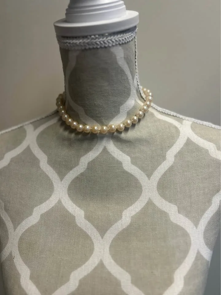 Faux Pearl Short Necklace image indicator(6)