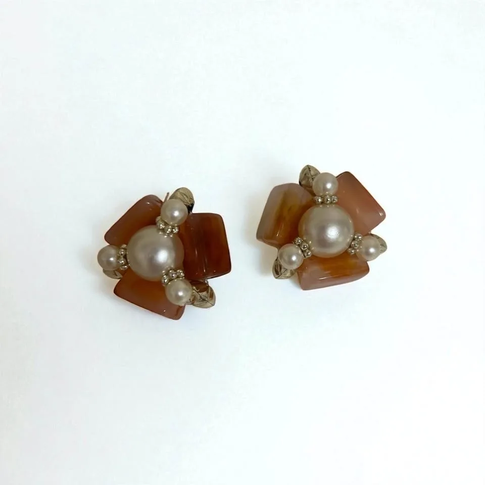 Mid-Century Clip-On Earrings: Amber & Pearl Starburst image indicator(2)