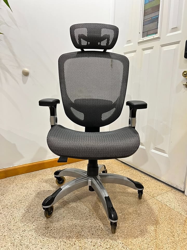 Hyken Ergonomic Mesh Office Chair