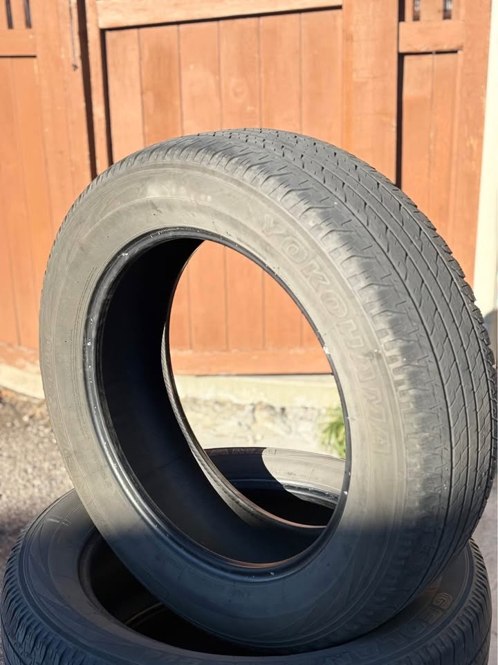 (4) Yokohama 245/60R20 M+S Tires - photo 2
