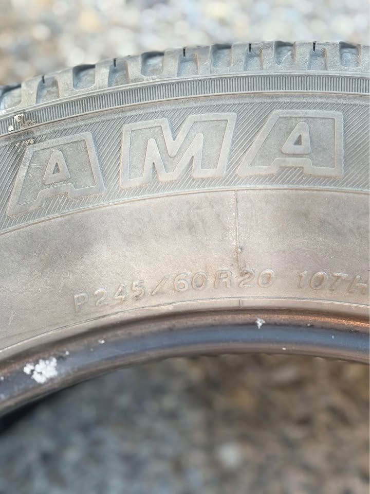 (4) Yokohama 245/60R20 M+S Tires - photo 4