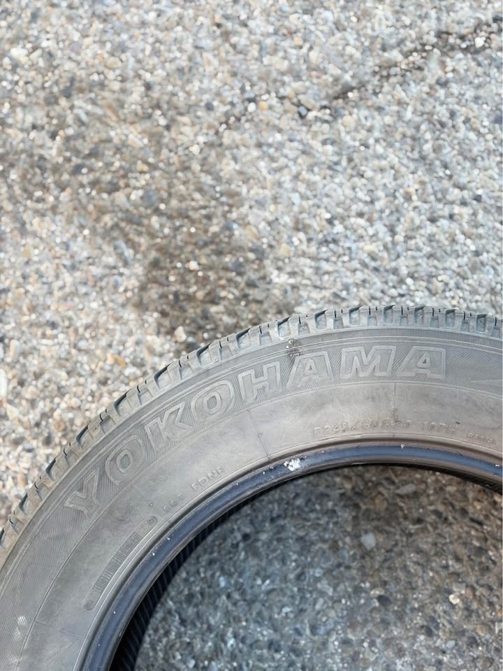 (4) Yokohama 245/60R20 M+S Tires - photo 5