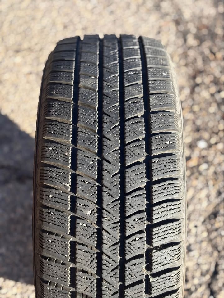 Goodyear 225/50R17 Winter Tire - photo 3