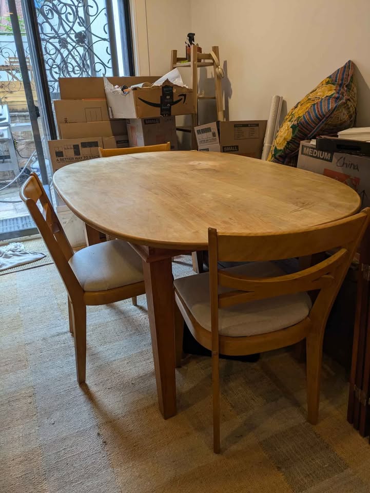 Vintage solid wood dining table with chairs - photo 2