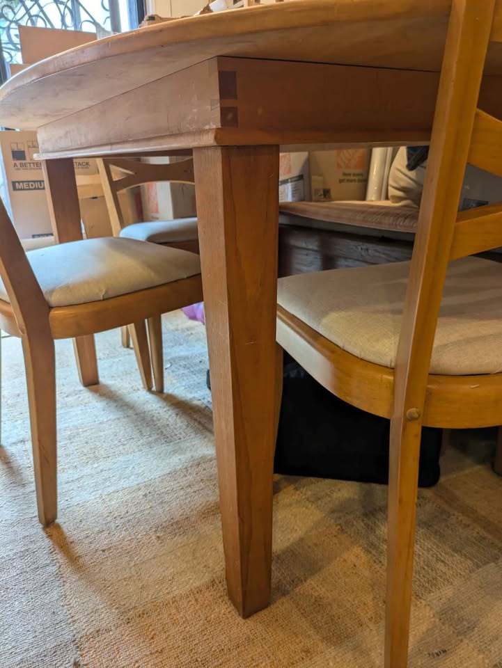 Vintage solid wood dining table with chairs - photo 4