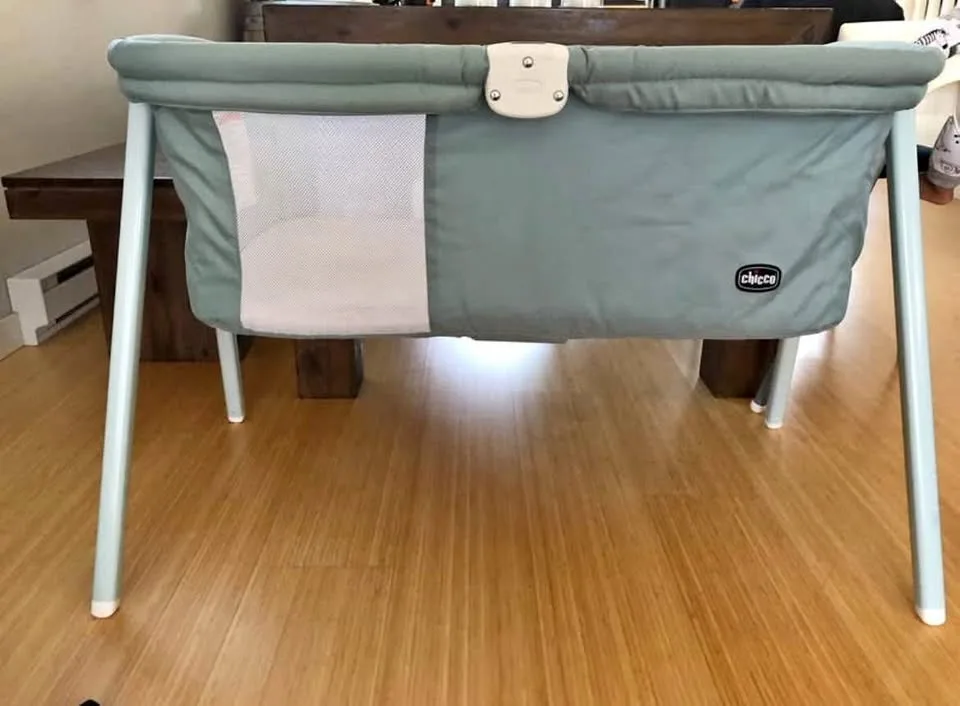 Baby Bassinet - bed side crib