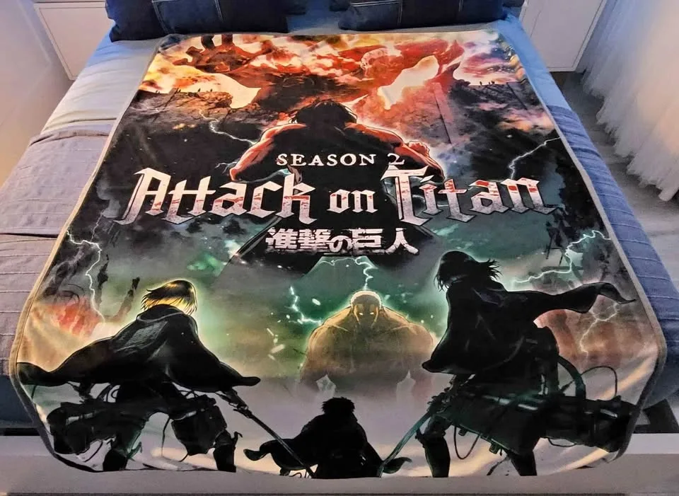 Attack on Titan S2 Throw/Blanket