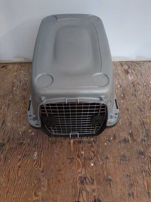 Foldable dog cage