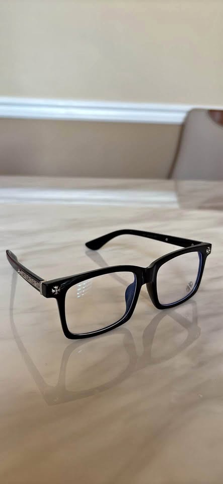 CHROME HEARTS GLASSES black and clear