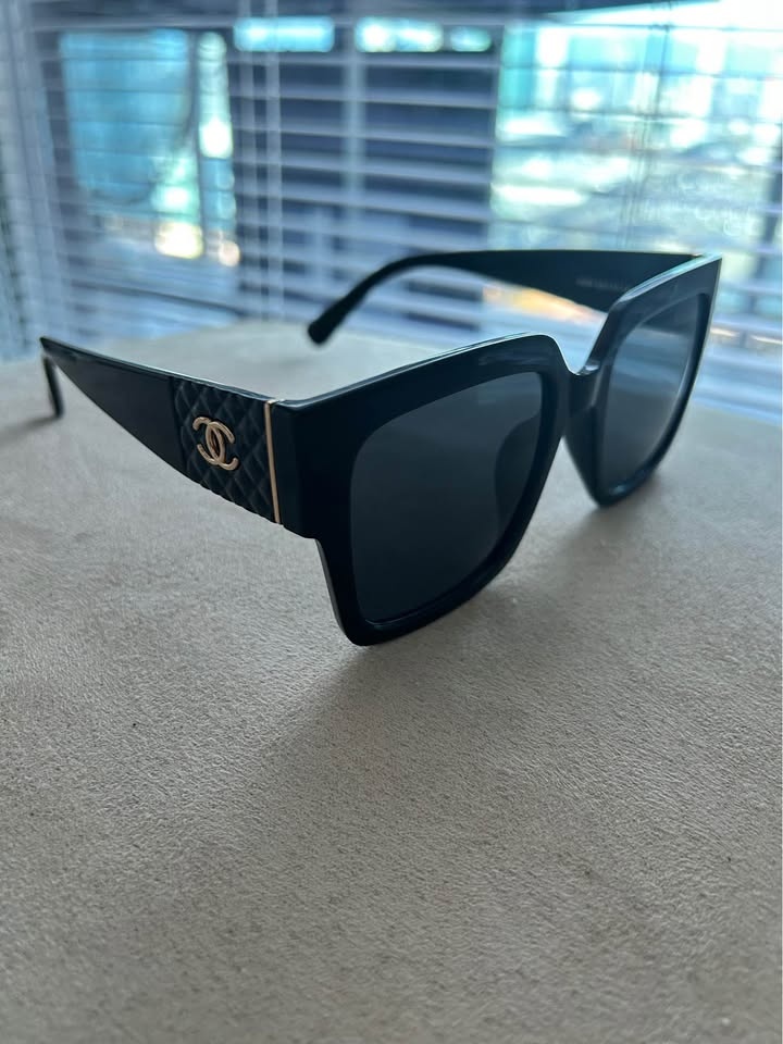 Women’s Sunglasses - photo 2