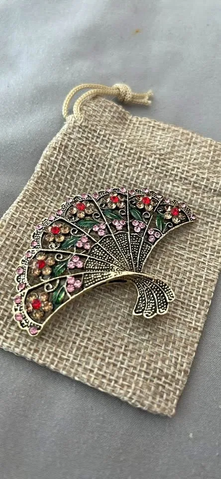 Fan Brooch