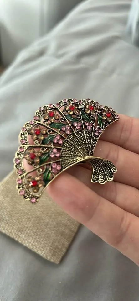 Fan Brooch image indicator(3)