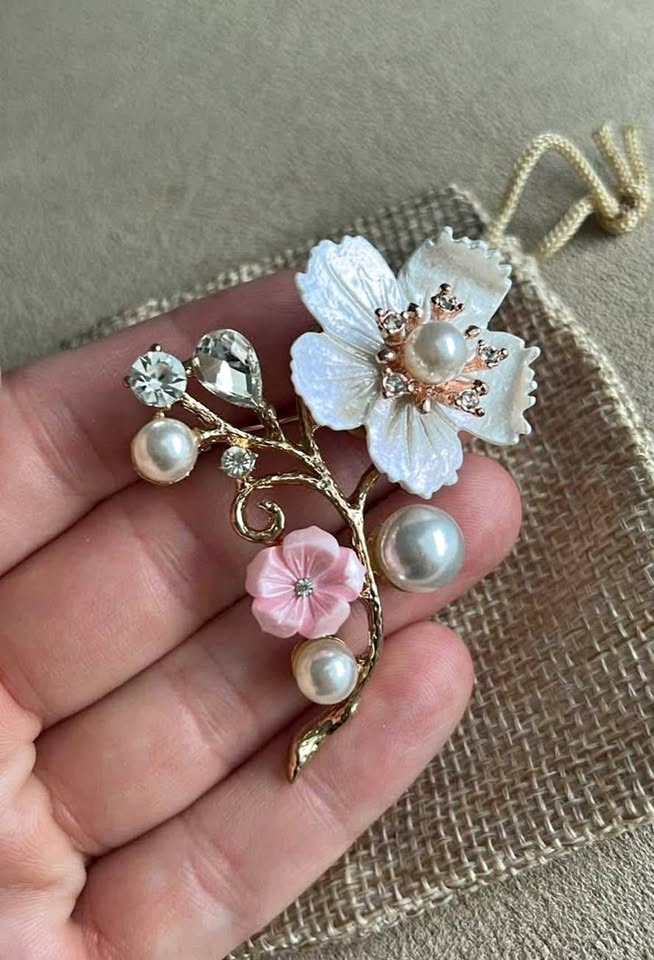 Blossom Brooch