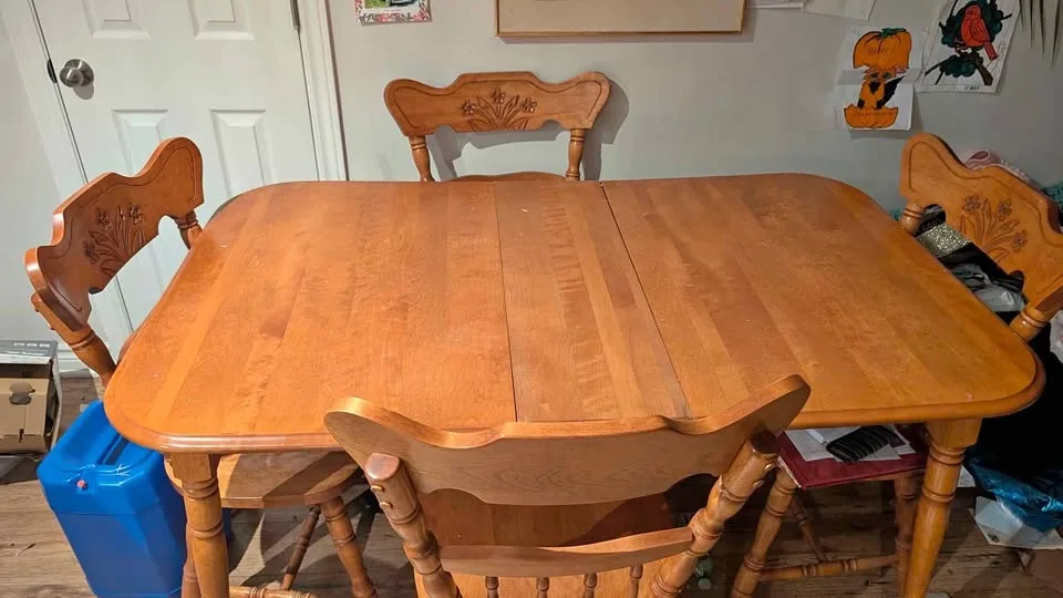 Table and 6 chairs