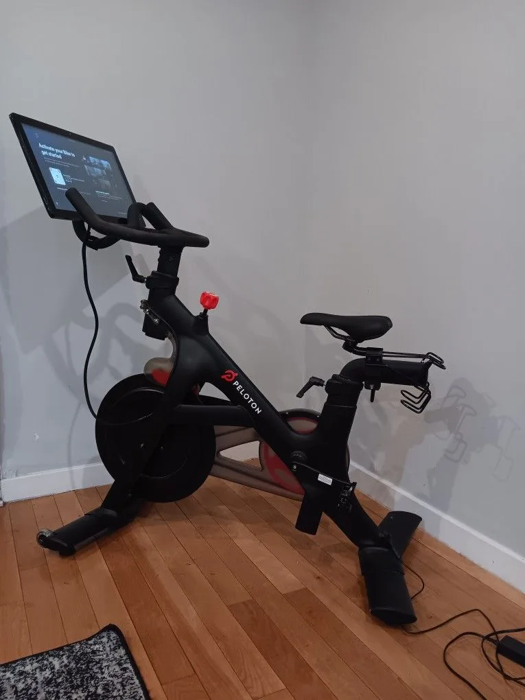 Peloton Original Bike (PLTN‑RB1VO‑2) – Barely Used