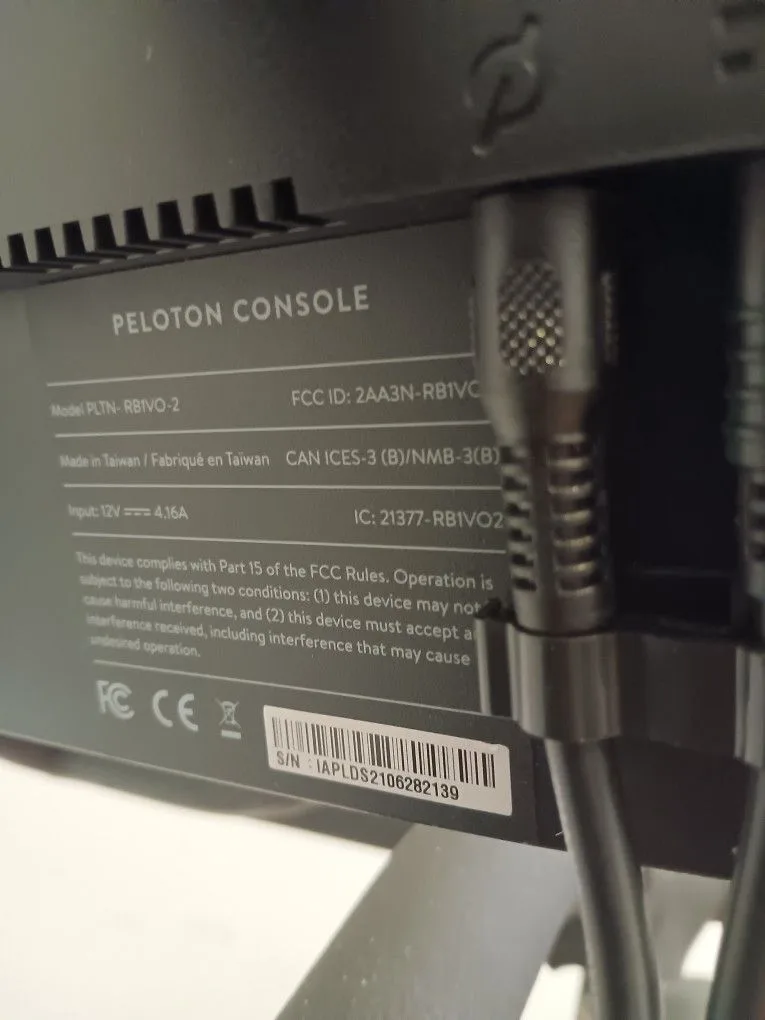 Peloton Original Bike (PLTN‑RB1VO‑2) – Barely Used image indicator(4)