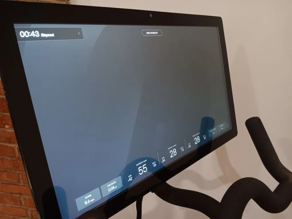 Peloton Original Bike (PLTN‑RB1VO‑2) – Barely Used image indicator(5)