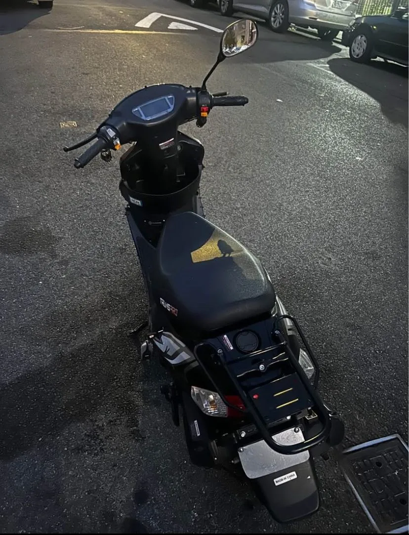 50cc Flywing Gas Moped image indicator(4)