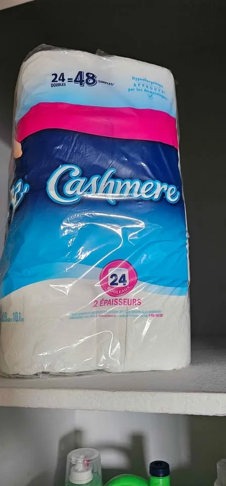 Cashmere rolls, Laundry and Cleaning Supplies image indicator(2)