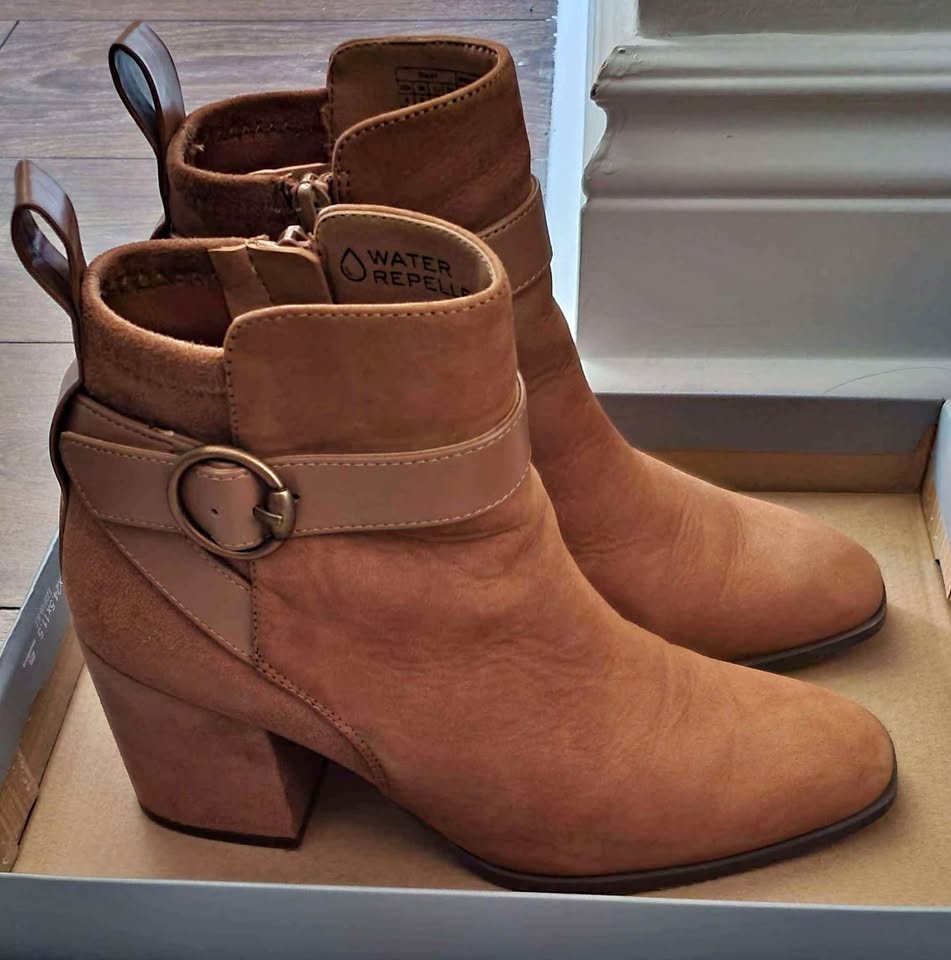 Woman's Boots