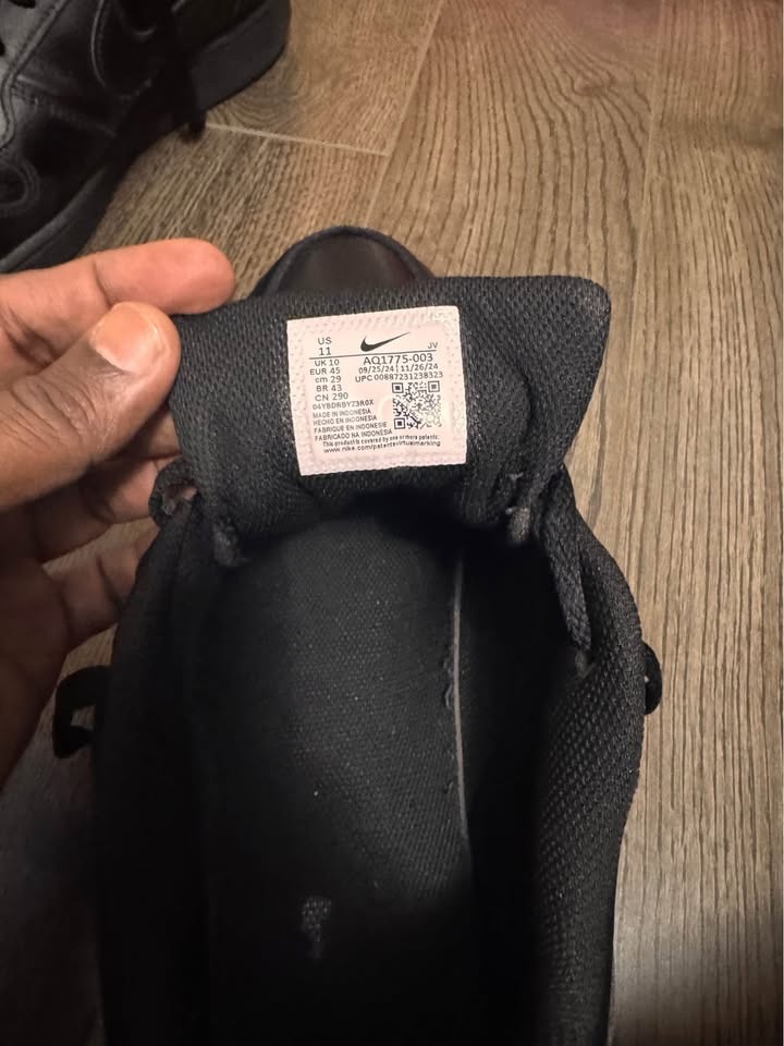 Nike US Size 11 Black - photo 2