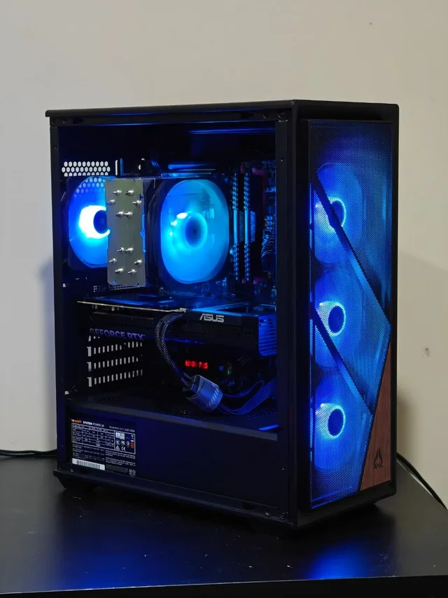 RTX 5070 Gaming PC (5800x/32GB/2TB)