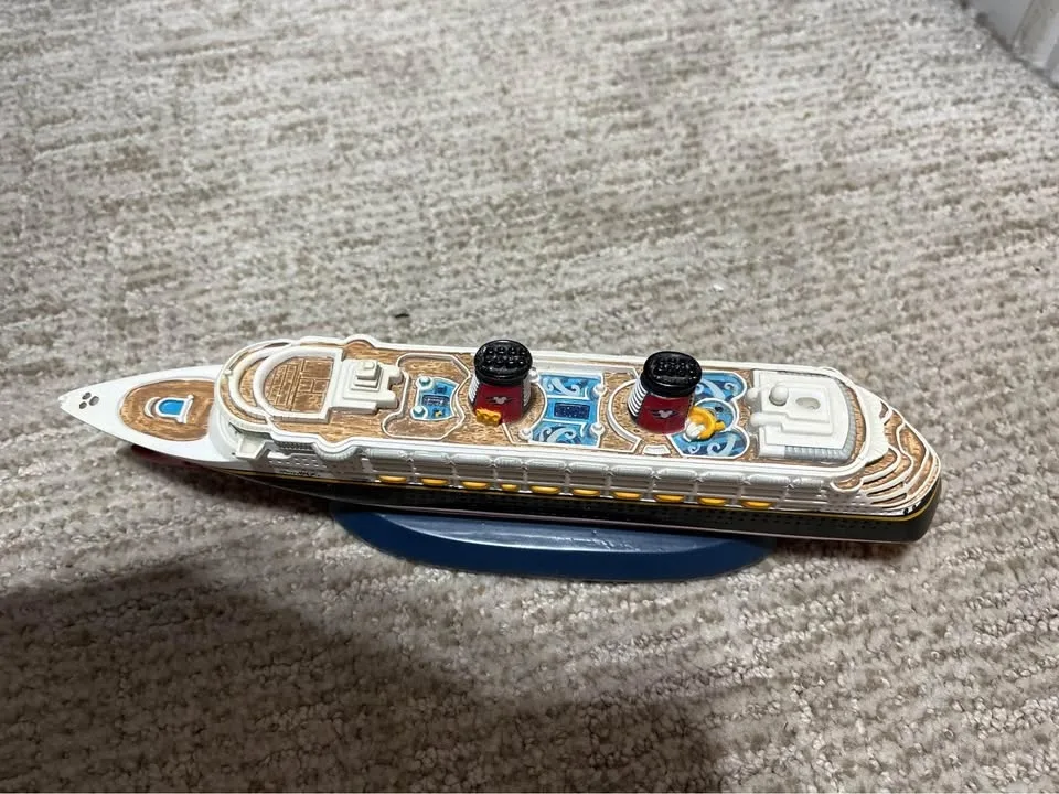 disney model cruise ship image indicator(2)