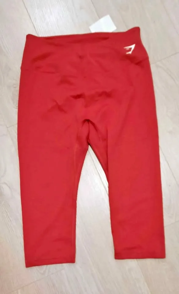 NEW Gymshark Crop Leggings Size XL