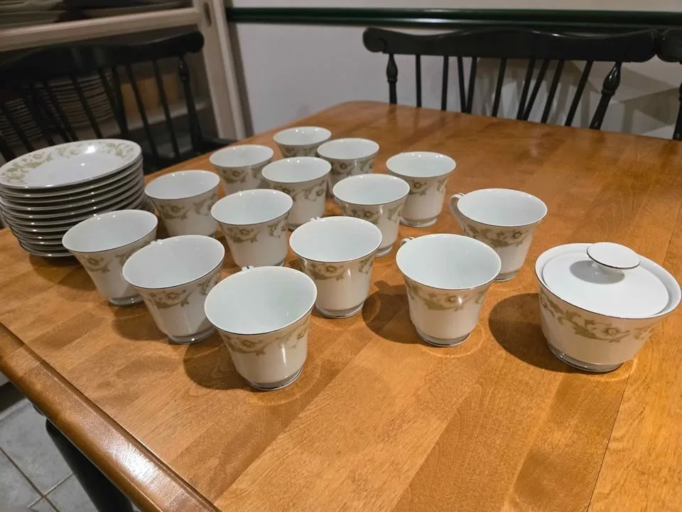 Mikasa Cup, Saucer Sets, Sugar Bowl (Trousseau 9362) image indicator(8)