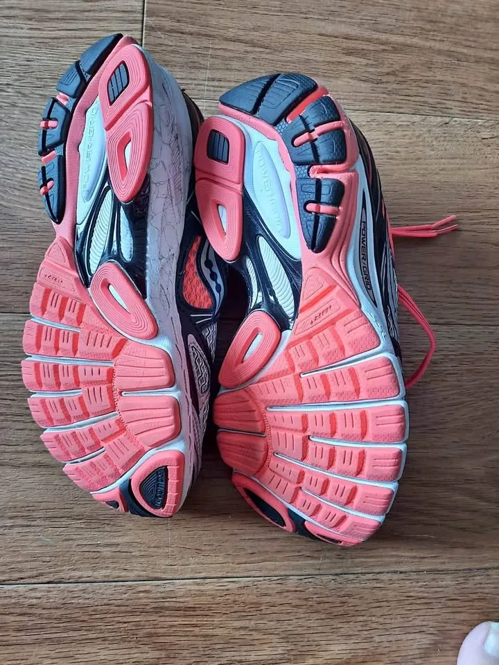 Saucony Guide running shoes