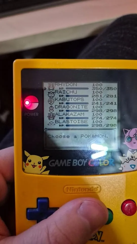 Original Authentic Nintendo Pokemon Blue Version image indicator(5)