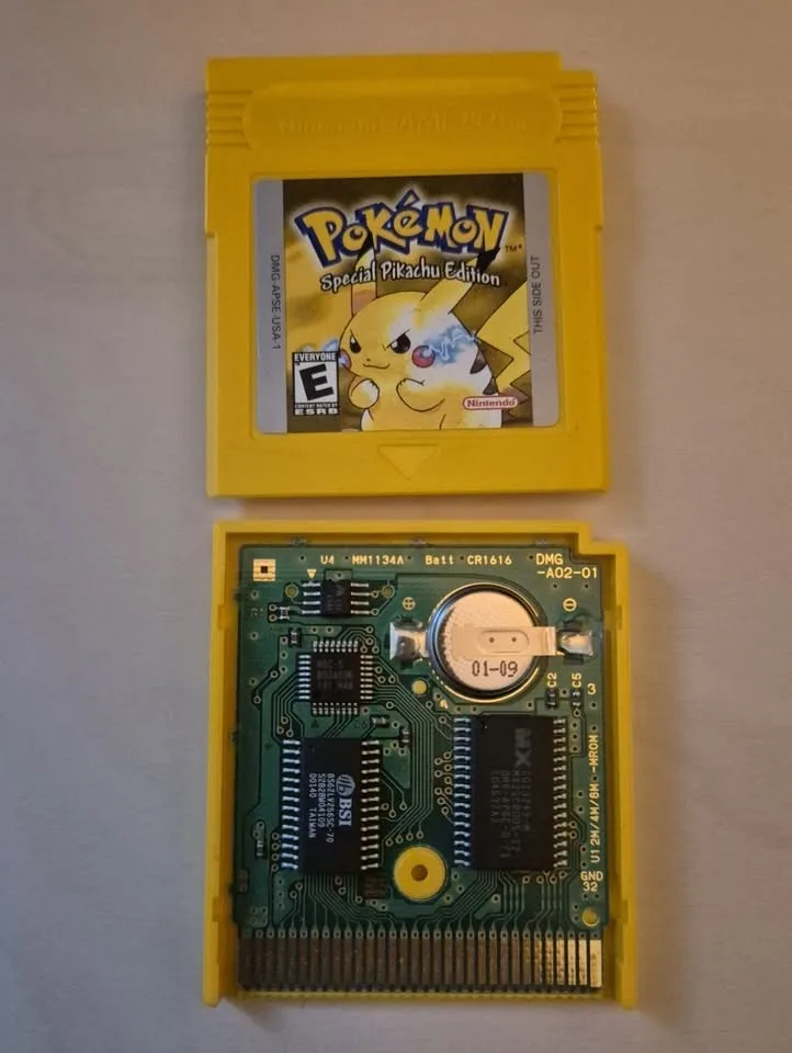 Pokemon Yellow Pikachu Edition Gameboy Color image indicator(4)