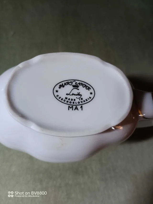 Mary Anne Czechoslovakia Creamer image indicator(3)