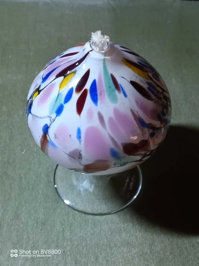 John Richards Art glass oil lamp image indicator(2)