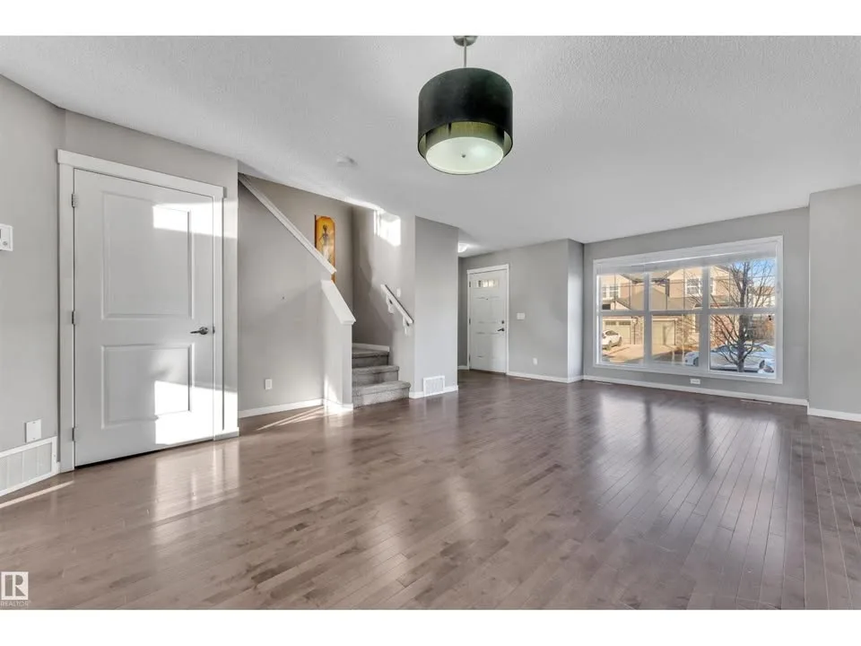 3 Beds 2.5 Baths - House image indicator(8)