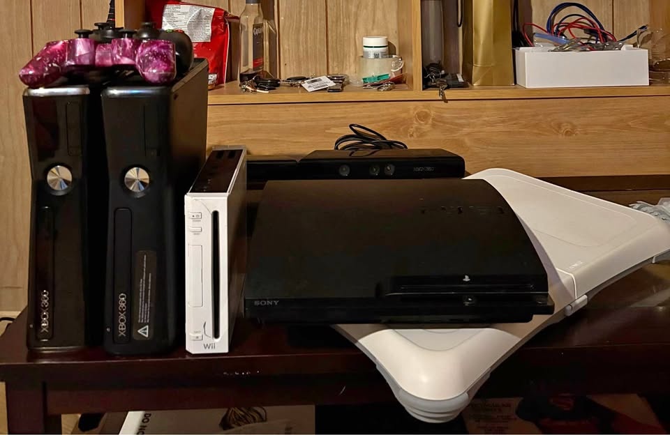 Xbox 360/Kinect, PS3, Wii w/Board & Controllers, Games