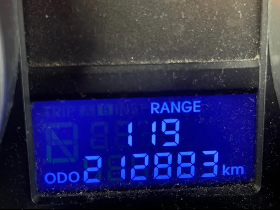 2010 Hyundai Genesis Coupe image indicator(2)