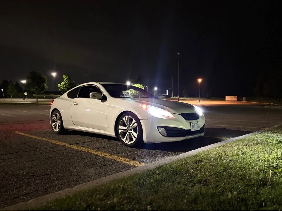 2010 Hyundai Genesis Coupe image indicator(3)
